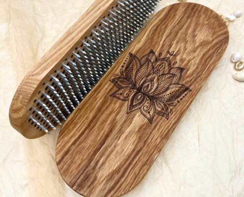 Sadhu Lotus board natural wooden oak foto