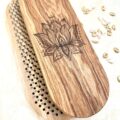 Sadhu Lotus board natural wood foto