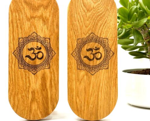 Natural Wood Oak Sadhu Board AUM foto