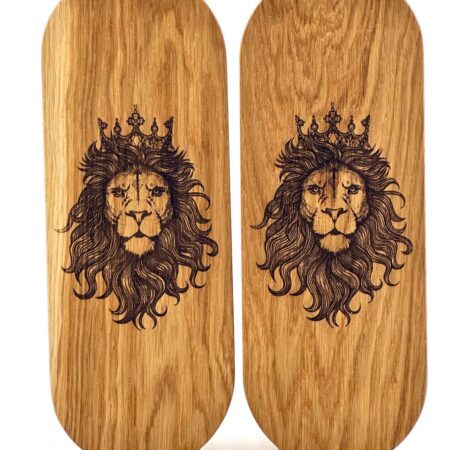 nail standing board lion foto