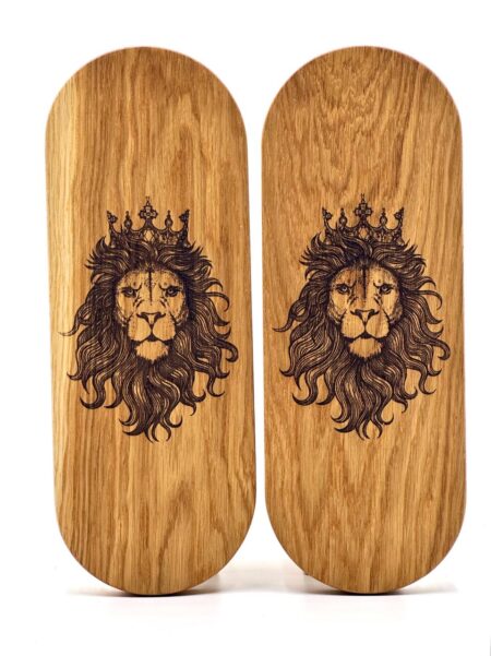 nail standing board lion foto